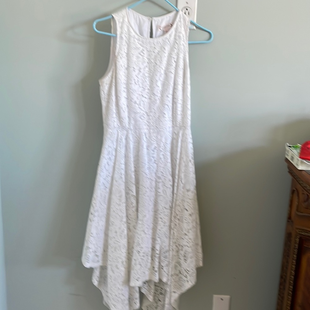 Womens lace sleeveless dress size 6. White